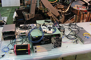船内に装備するため、机上テスト中のHDTV録画システム 2010年6月