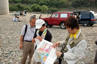 紀ノ川は、ほぼ中央構造線に沿って流れる川です そう言われて地形図を見れば・・・ああ、なるほど