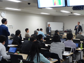 基調講演の質疑の様子