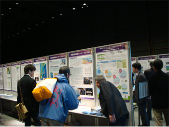 JAMSTEC2013のポスターセッション会場のようす