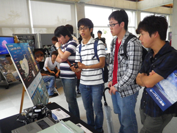 GODAC来館者見学の様子