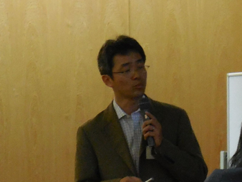 山田雄一郎氏(北里大学)による発表のようす