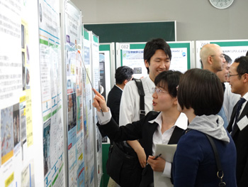 ポスター発表会場のようす