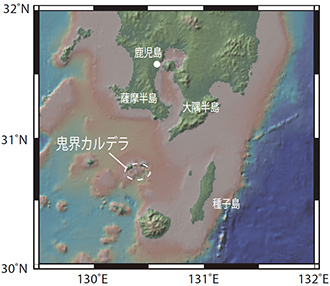 九州南端から南、種子島の西にある鬼界カルデラの位置関係を示す図