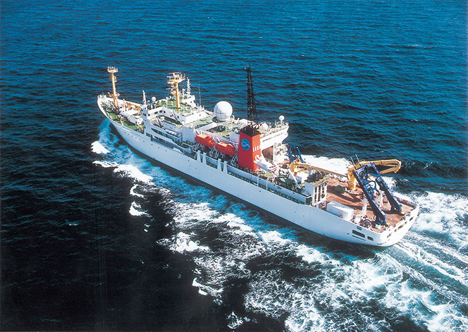 海洋観測の歴史を変えた研究船「みらい」が退役。「みらい」とともに