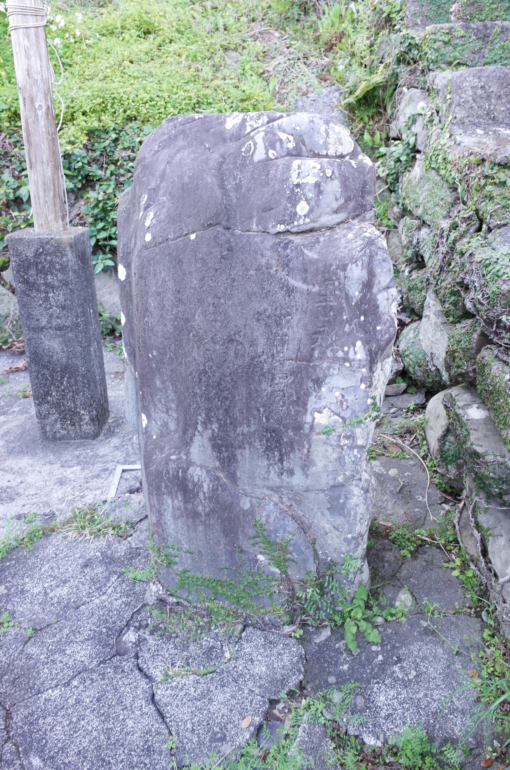 下川口春日神社地震碑 サムネイル
