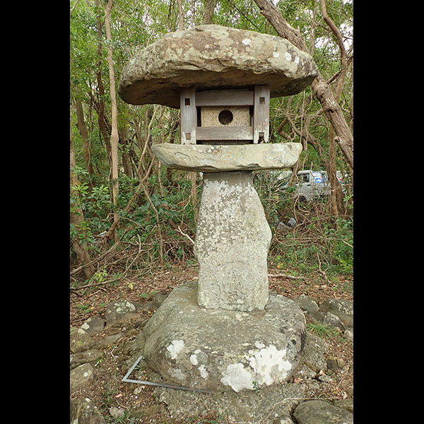 木岐王子神社石灯籠