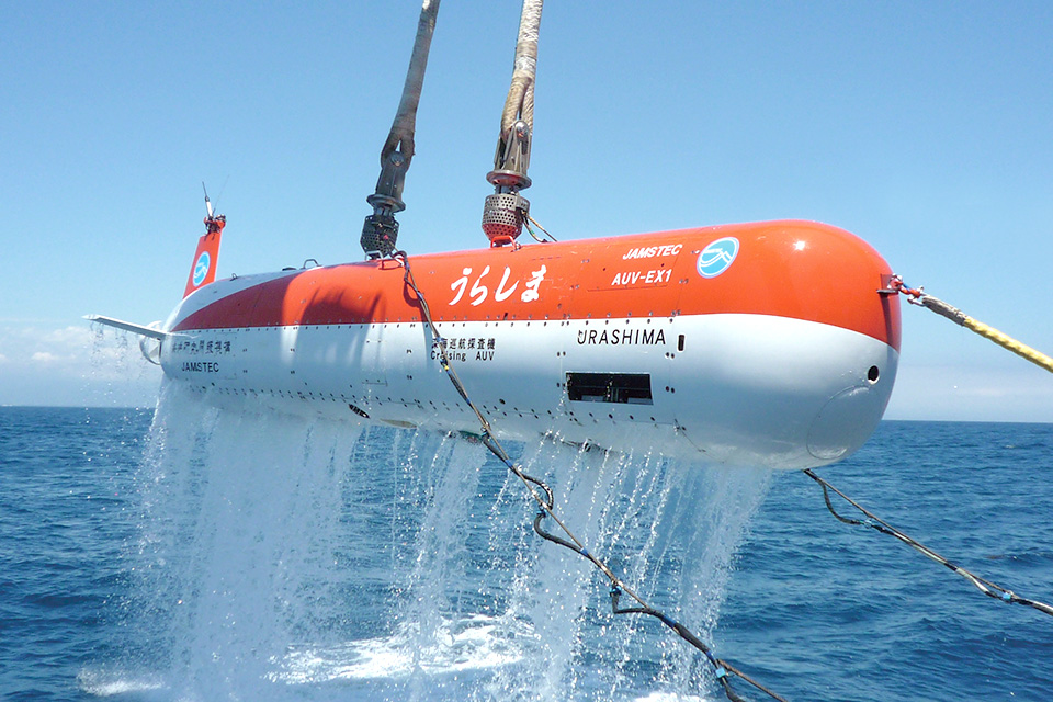 深海巡航探査機「うらしま」