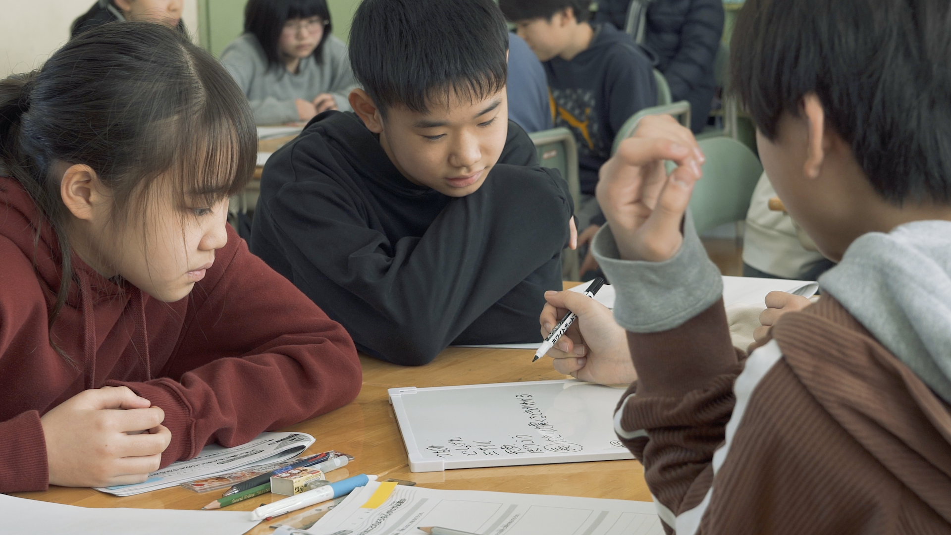 八戸市立吹上小学校(第6学年)での授業風景02